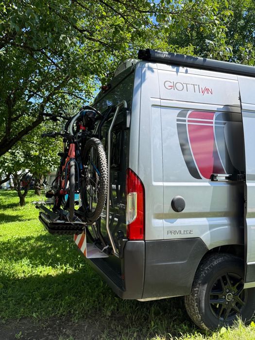 Campervan GiottiLine 60T – Peugeot Boxer – 2023 – 15.000 km  Echipare premium • Full off-grid / off-camping • Primul proprietar