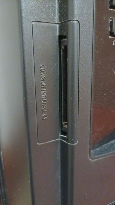 (DEFECT) Televizor LCD Samsung  80 cm (32 inchi)