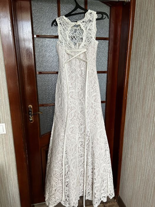 Свадебное платье и фата