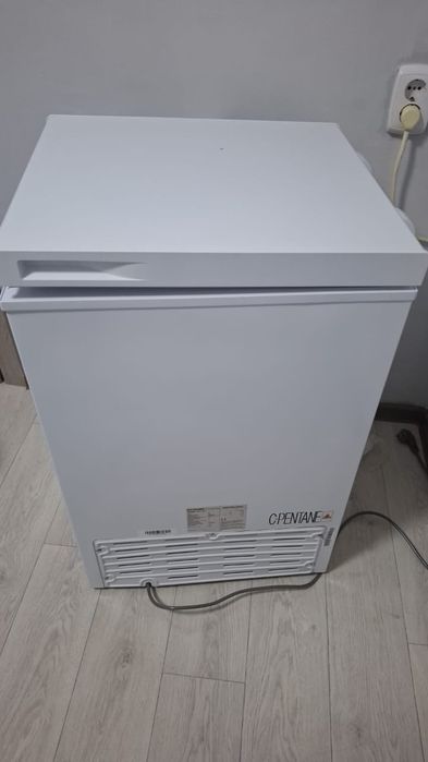 Продам Морозильник неисправный на запчасти