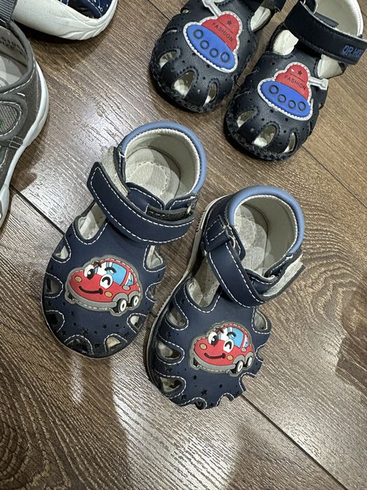 Продам детские вещи