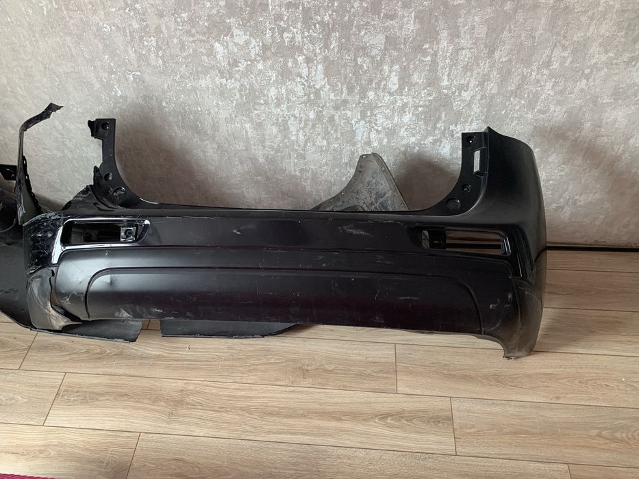 Продам задний бампер под восстановления
