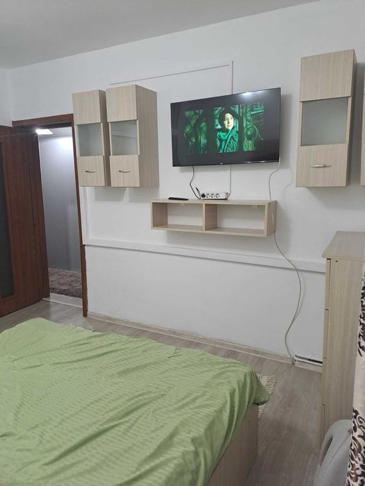 Inchiriez apartament