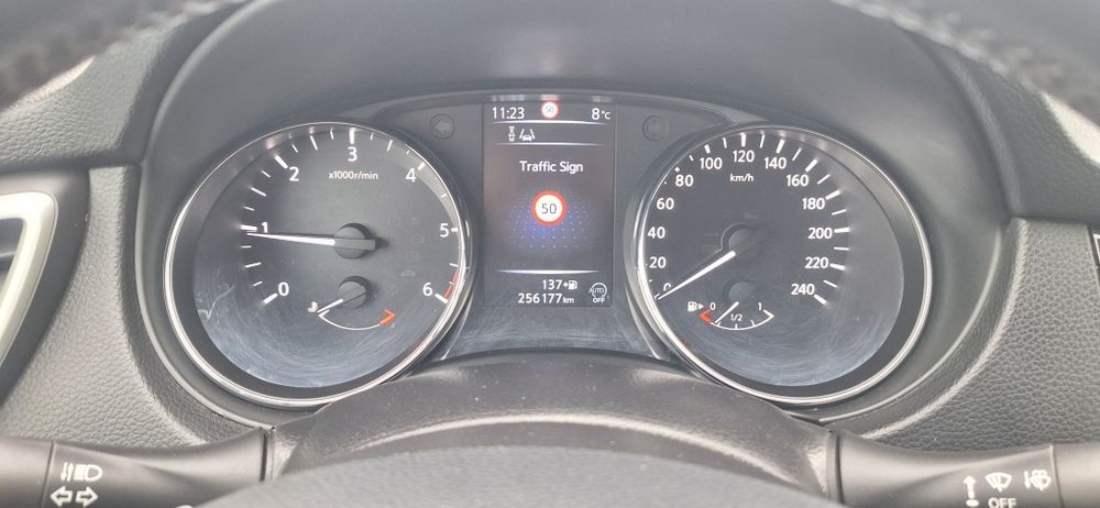 Nissan Qashqai 1.5 dci euro 5 fabricatie 2015 alb perlat