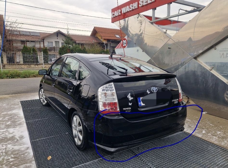 Bara spate noua Toyota Prius