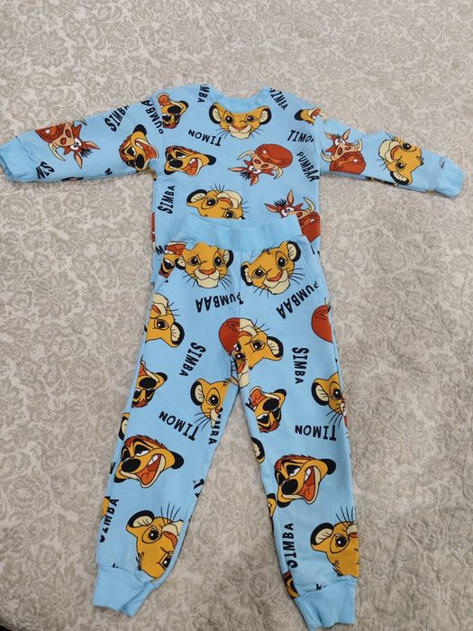 Продам костюм детский