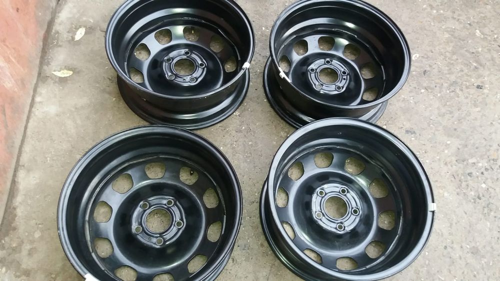 Продам оригинальные диски R16 на NISSAN