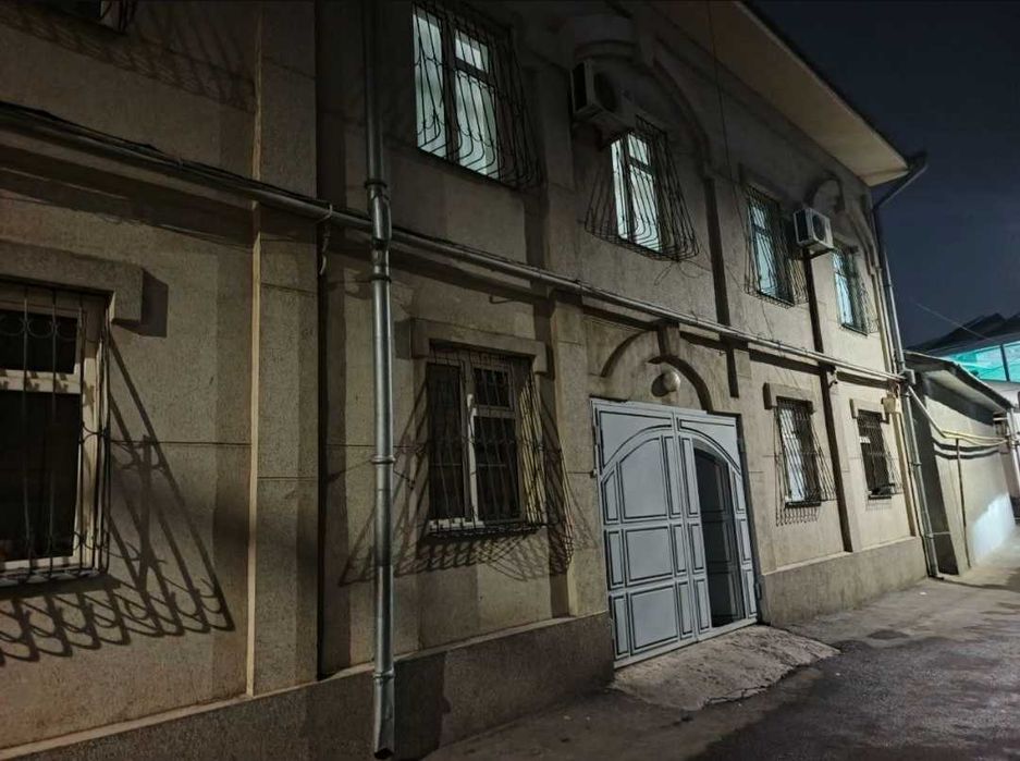 Продаётся дом возле ТЦ Самарканд дарвоза