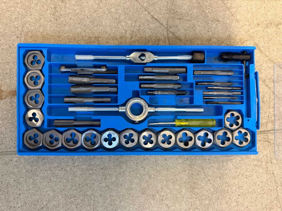 Ножица за ламарина/Чук кофражистки /Ръкавици/Кука за лебедка