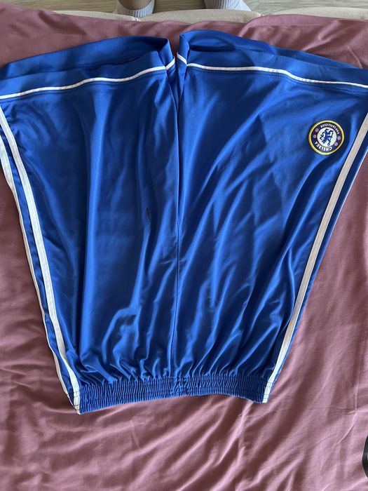 Шорты ( красные , синии )