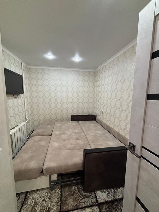 Продам 4х комнатный квартиру