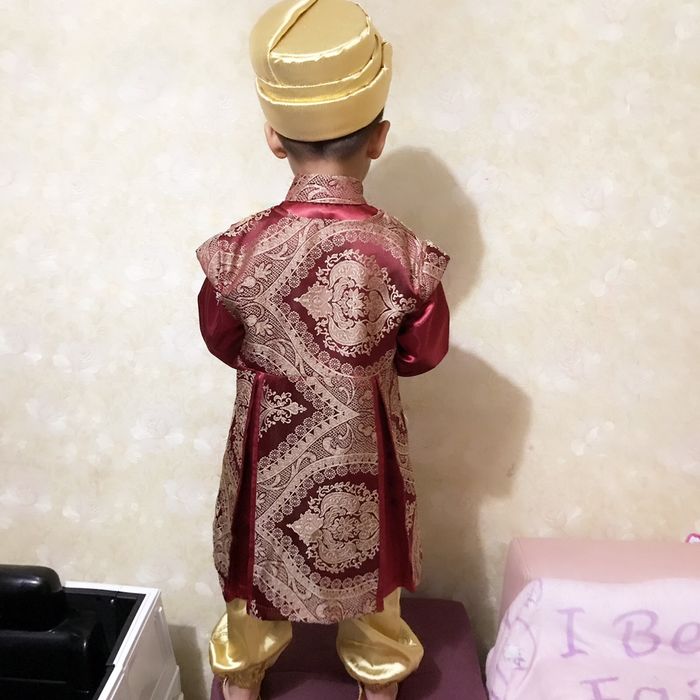 Продам костюм Султана