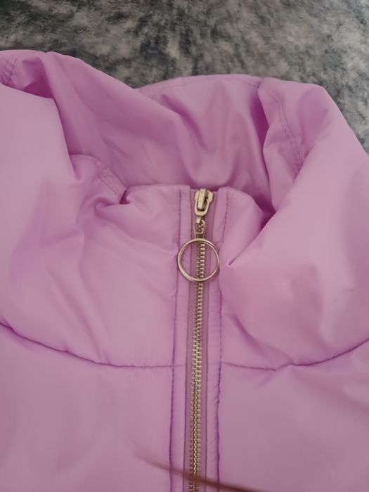 Продам женскую куртку.