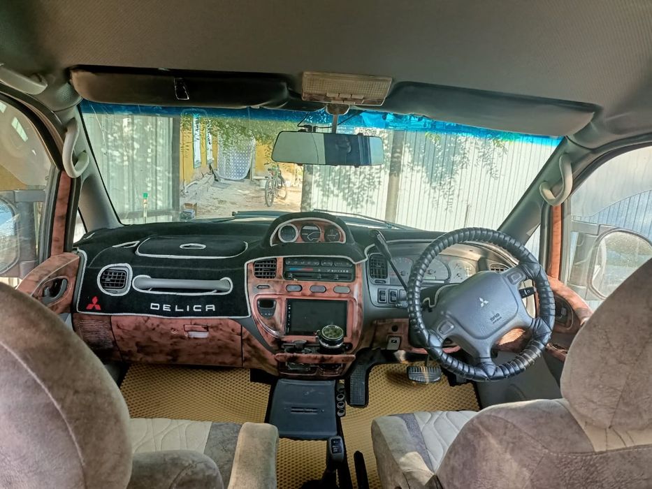 Продам Митсубиси Делику