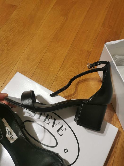 Дамски сандали от естествена кожа