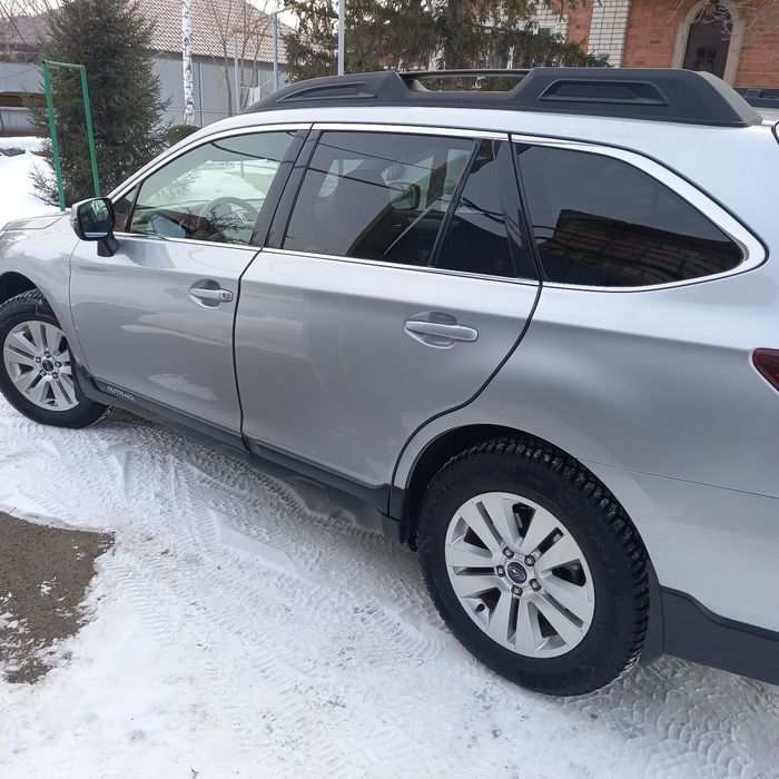 Продам  субару  аутбек