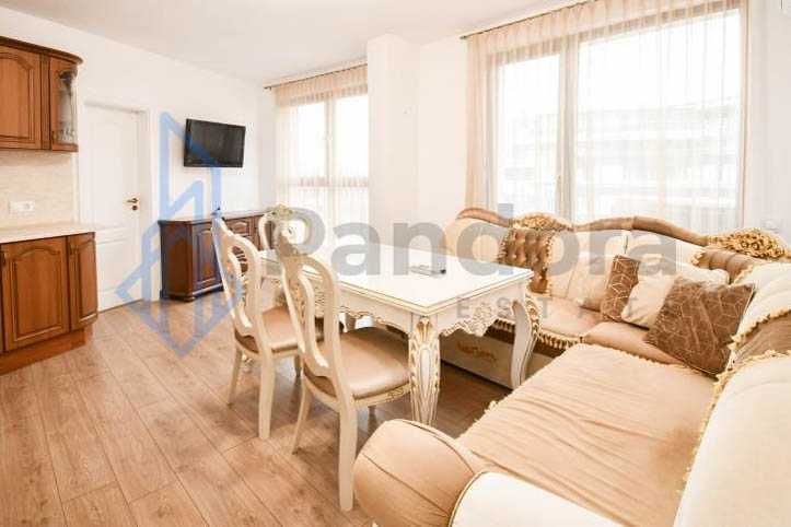 Тристаен апартамент под наем в кв. Студентски град