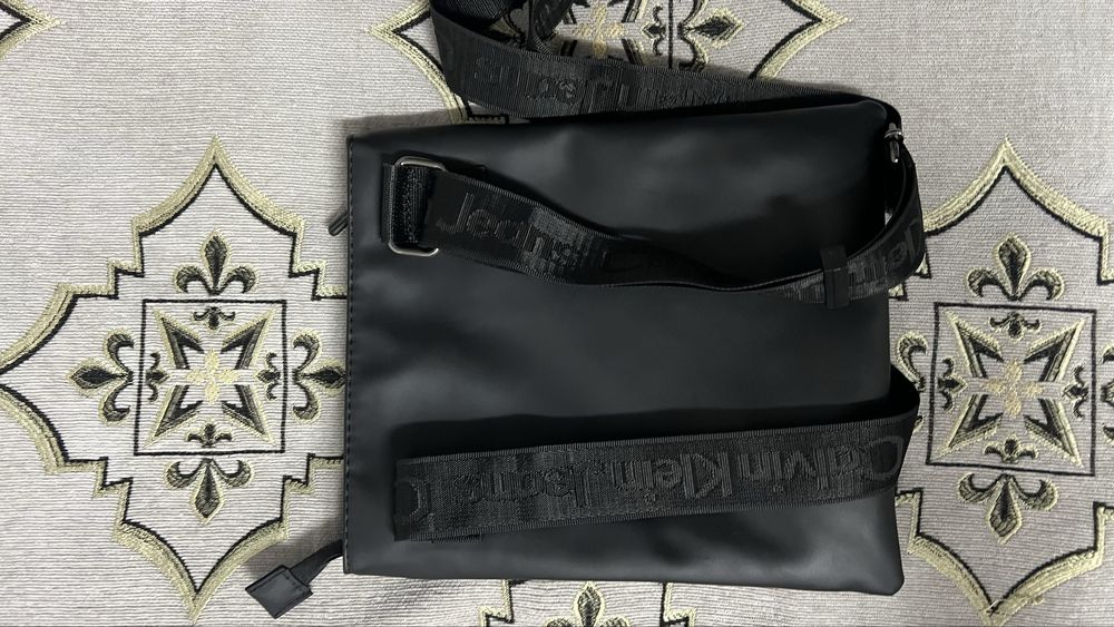 Барсетка Б/У Calvin Klein