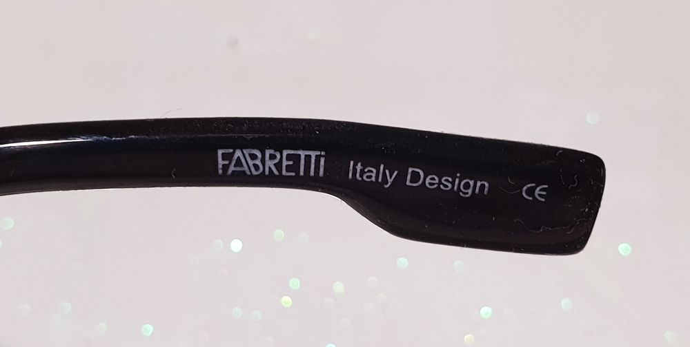 Очки солнцезащитные