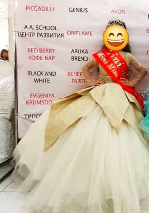 Пышное детское платье. Очень красивое.