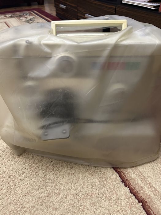 Продам швейную машинку Fappyco