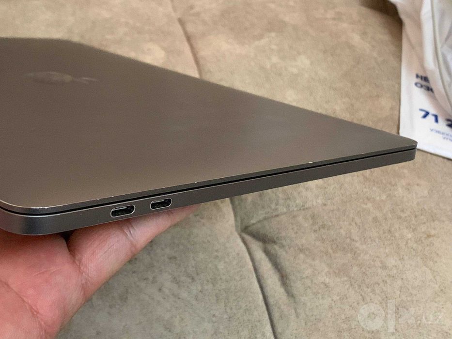 MacBook Pro 13" на процессоре Apple M2 8Гб\512Гб