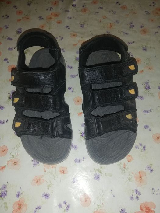 Сандалии на мальчика-подростка, продам!!!