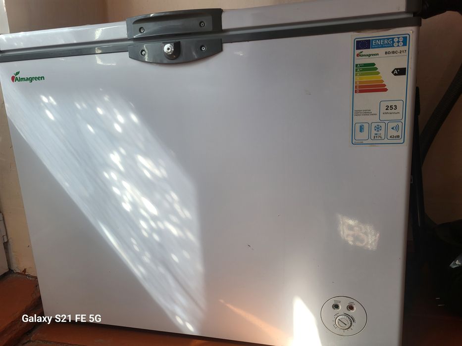 Морозильник 217 л