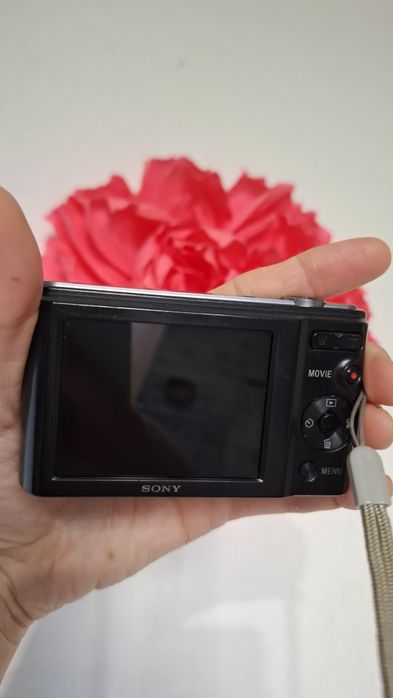 Компактен дигитален фотоапарат SONY Cybershot W800