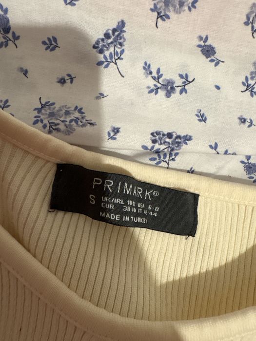 Bluza crem, nepurtata , PRIMARK spania . Se da spalata si calcata.