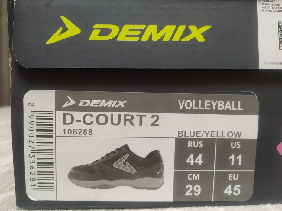 Продам кроссовки