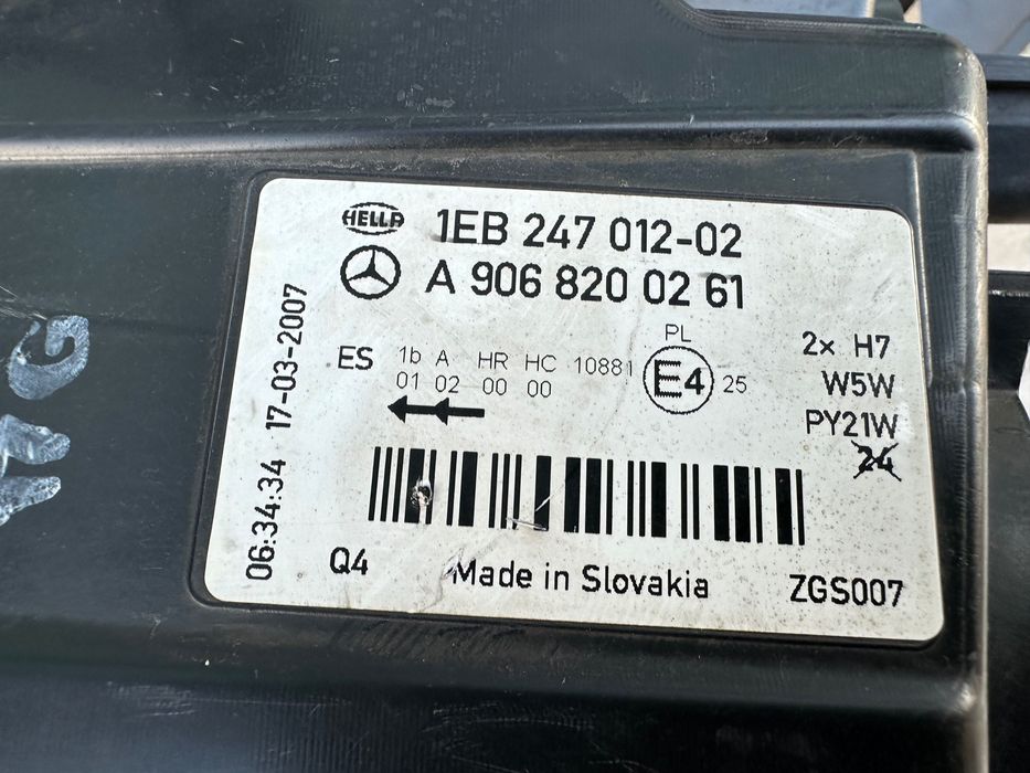 Фар far десен фарове за Мерцедес Спринтер Mercedes Sprinter