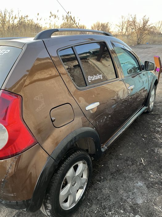 Рено Сандеро 2014 год