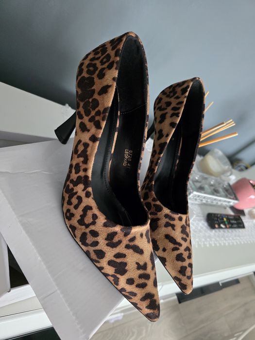 Vand pantofi stiletto leopard