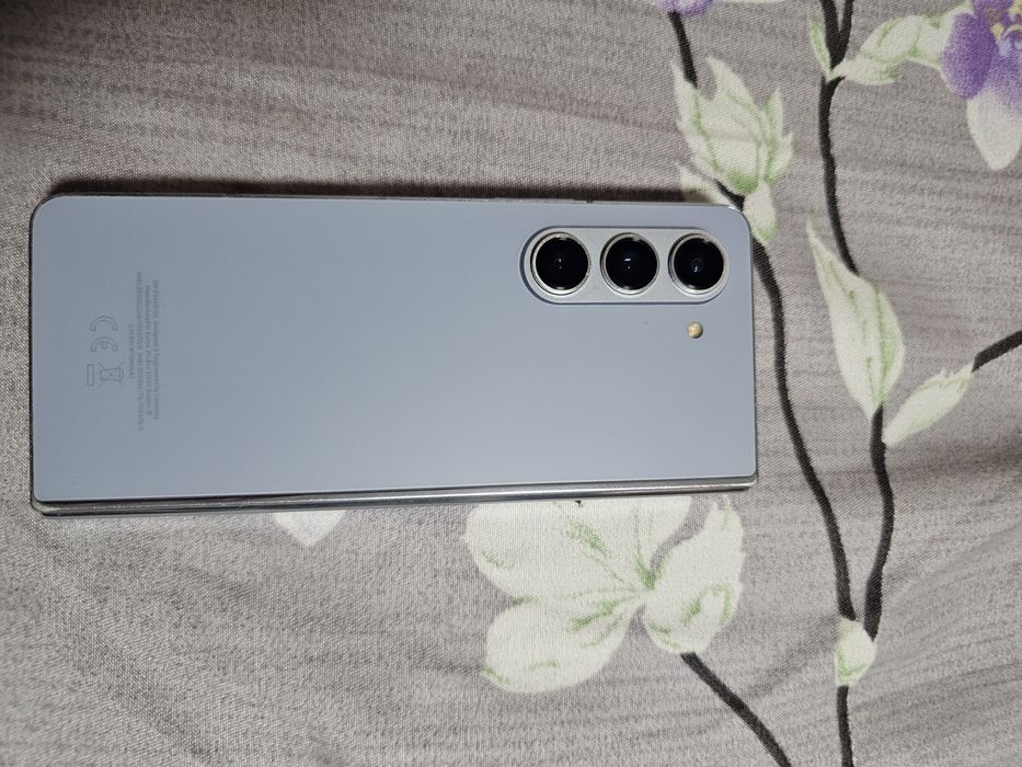 Samsung z fold 5