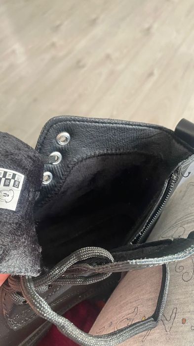 Ботинки чёрные кожазаменитель демисезонные