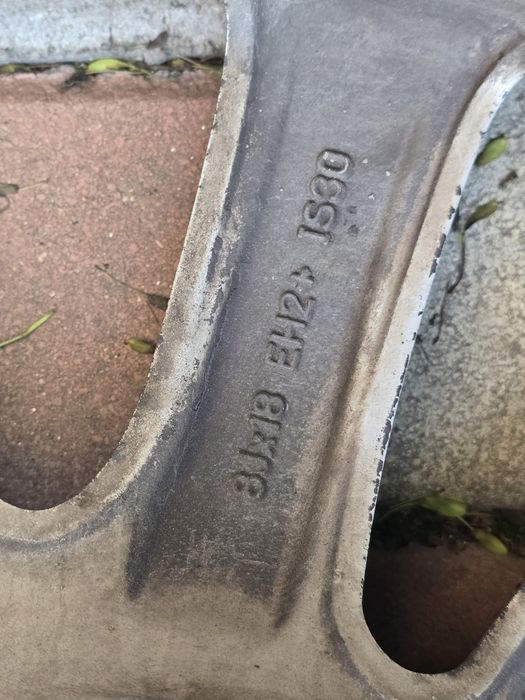 Jante BMW R18 - 8J - ET30 - 5X120 - anvelope vară 245/45/R18