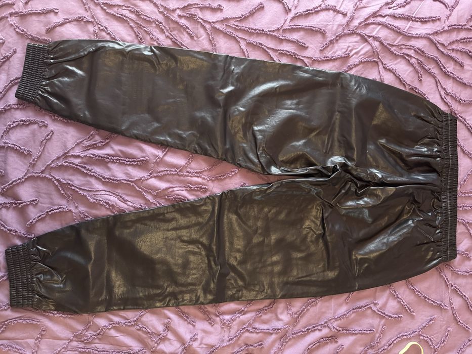 Велурено яке и кожени панталони марка “Zara”,