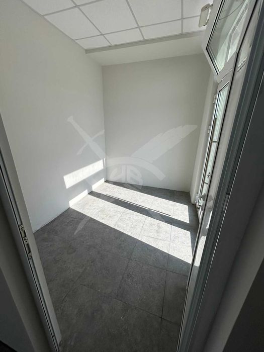 Дава се под наем Магазин в Пловдив, Христо Смирненски - 200 кв.м за 2393.43 € - Снимка #1