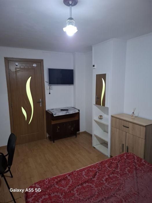 De închiriat garsoniera la casa.