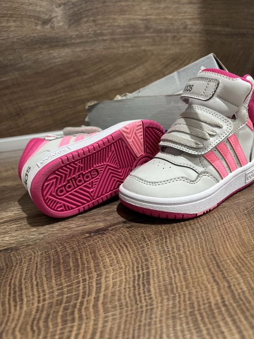 Кецове адидас. Нови!