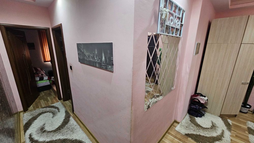 Продава се Тристаен апартамент в Разград, Варош - 76 кв.м за 2349 €/кв.м - Снимка #8