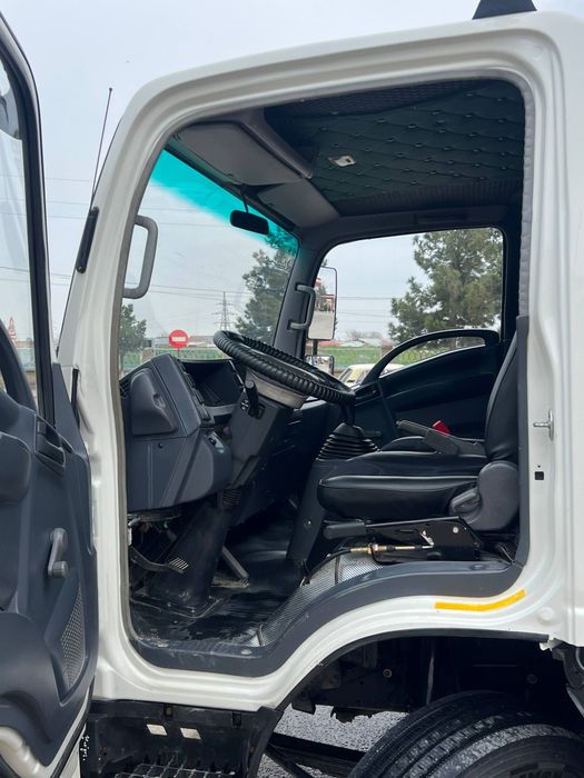 Isuzu самасвал спг REWARD