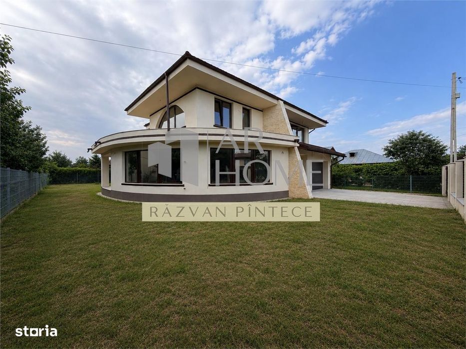 Vila de lux, 4 camere, teren 783 mp, Cornu de Jos, Praova