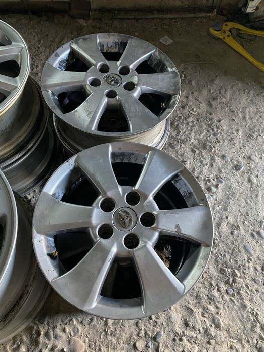 Оригинал диски камри R16 диски лексус можно с шинами