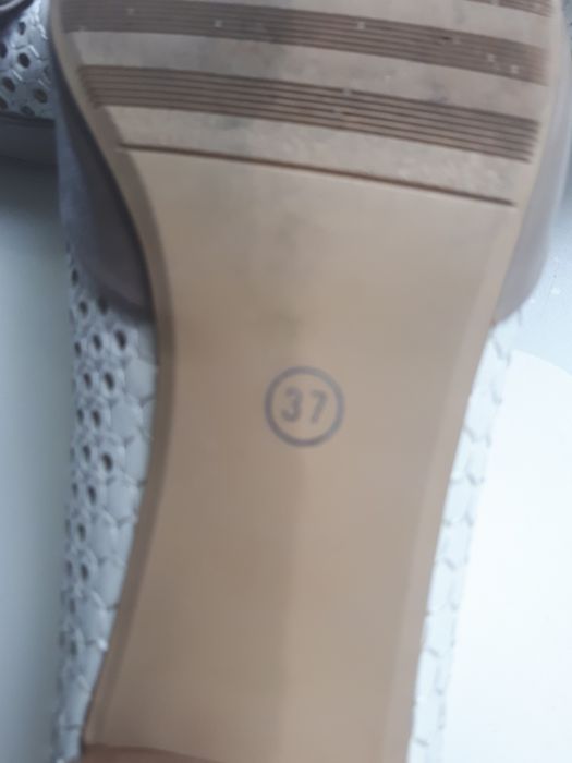 Продам туфли женские
