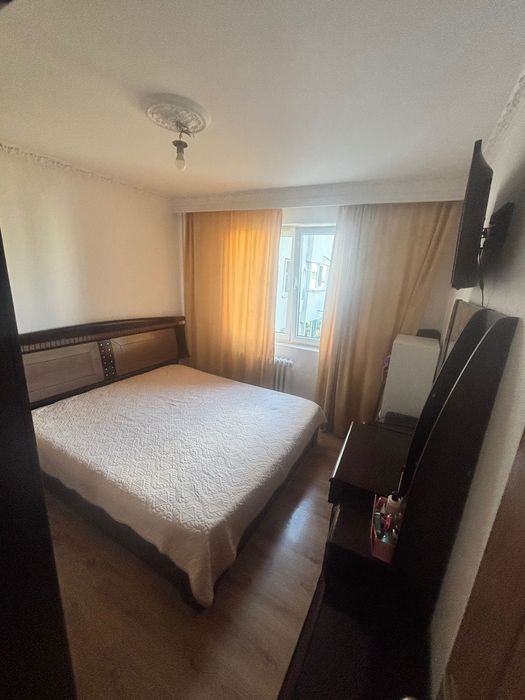 Apartament 4 camere vanzare