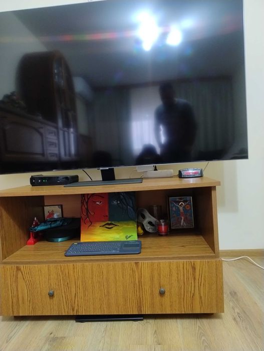 Comoda TV culoare stejar