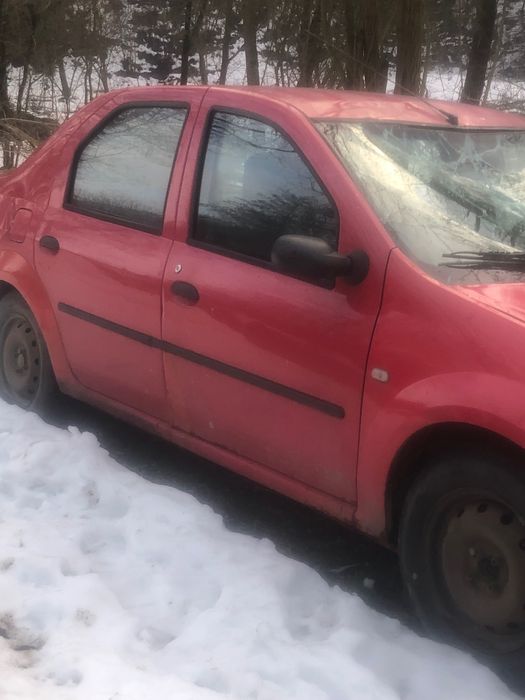 Vând Dacia Logan 1,6 MPI model 2005