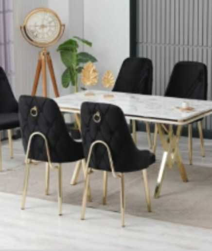 Patru Scaune elegante